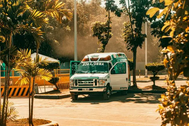 As a trusted ambulance service in Kolkata, Vinayak Ambulance Service is dedicated to delivering safe, reliable, and compassionate patient transportation